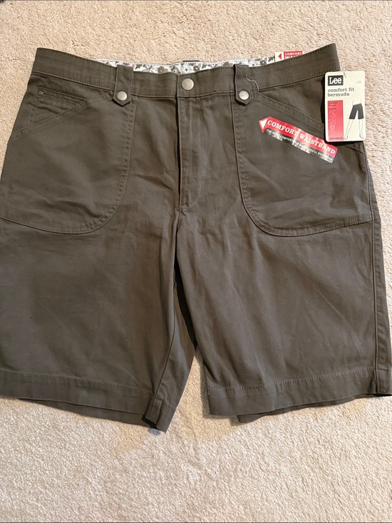 Lee Pants - Lee Women's Comfort Fit Bermuda Shorts - Olive Green